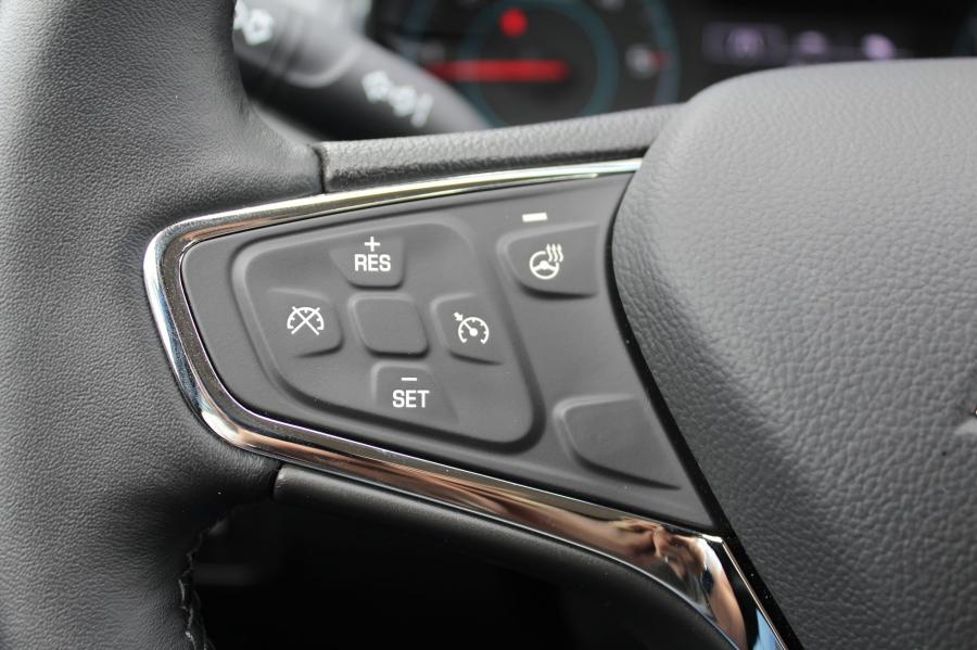 Детали интерьера Chevrolet Cruze Diesel 2017 года  (NA) (фото 40 из 52)